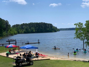 Alpine Lakeview Motel Room WiFi,Sandy beach Boat Ramp,Pier,Marina,Bath House with Laundromat